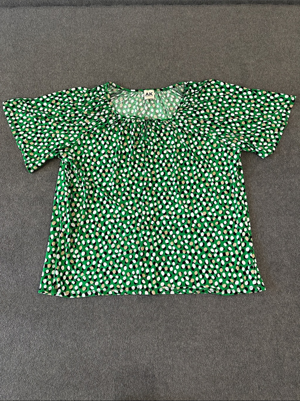 Anne Klein Green Polka Dot Top